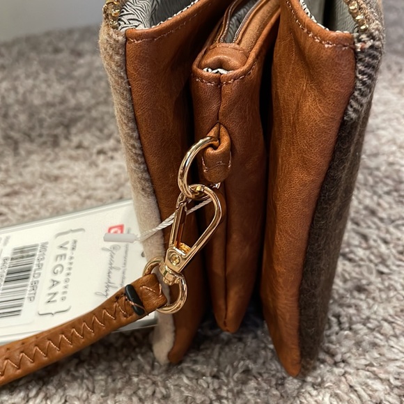 Jen&Co Riley Crossbody - Picture 15 of 15